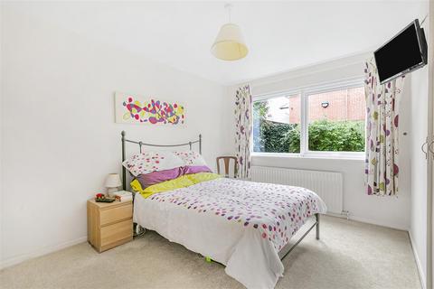 2 bedroom apartment for sale, Overton Road, Sutton