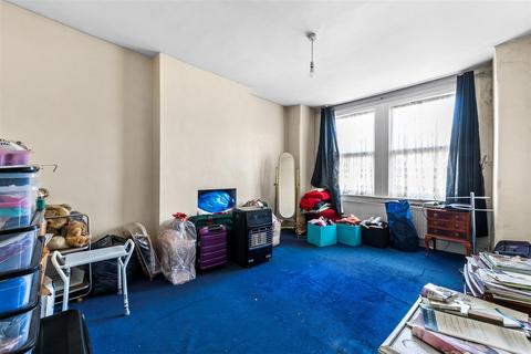 3 bedroom end of terrace house for sale, Cumberland Road, LONDON