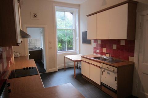 3 bedroom flat to rent, Marchmont Road, Marchmont, Edinburgh, EH9