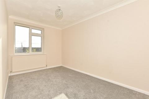 11 Ashdown Crescent, New Romney, TN28 8EU