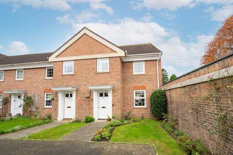 2 bedroom end of terrace house for sale, Hills Place, Horsham, RH12