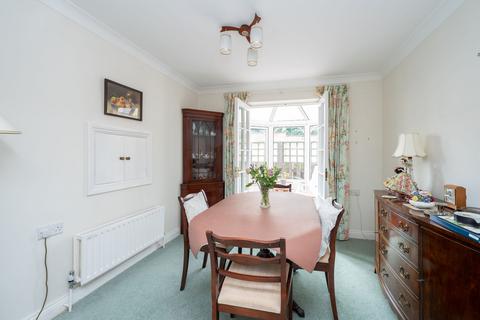 2 bedroom end of terrace house for sale, Hills Place, Horsham, RH12