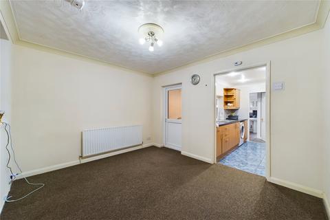 3 bedroom terraced house to rent, Connaught Road, Reading, Berkshire, RG30