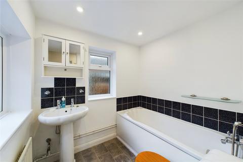 3 bedroom terraced house to rent, Connaught Road, Reading, Berkshire, RG30