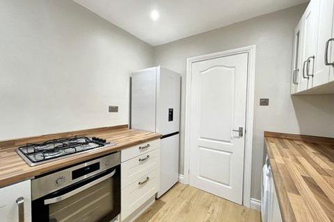 2 bedroom ground floor flat for sale, Bannockburn, Newcastle upon Tyne, Tyne and Wear, NE12 6QJ