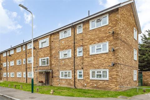 2 bedroom apartment for sale, Rush Green Gardens, Romford, RM7