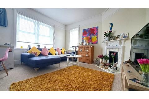 2 bedroom flat for sale, Westgate Bay Avenue., Westgate-on-sea CT8