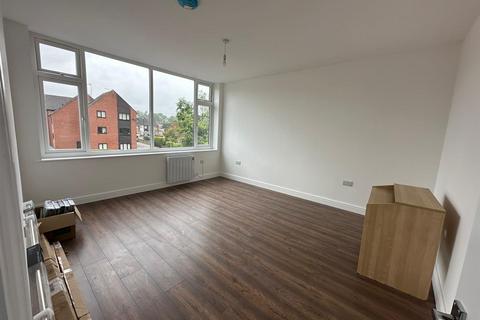 2 bedroom flat to rent, Westmede Centre, Coventry CV5