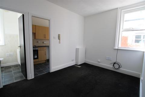 1 bedroom ground floor flat to rent, 70 Park Road, Blackpool