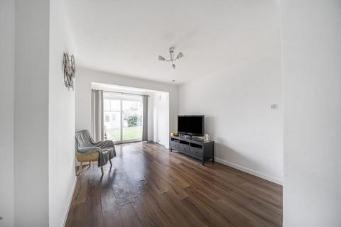 4 bedroom semi-detached house to rent, Stanmore,  Harrow,  HA7