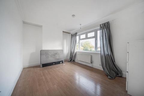 4 bedroom semi-detached house to rent, Stanmore,  Harrow,  HA7