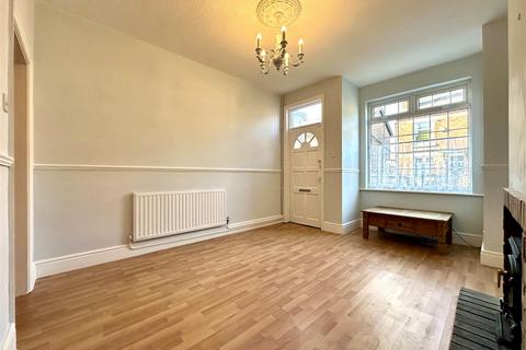 2 bedroom terraced house to rent, Harley Road, Sale