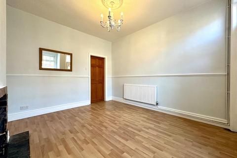 2 bedroom terraced house to rent, Harley Road, Sale