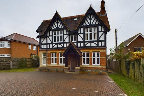 4 bedroom house for sale, Halls Road, Tilehurst, Reading, RG30