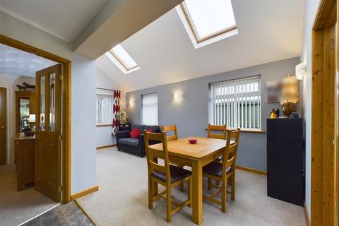 26 Birch Walk, Porthcawl, CF36 5AN