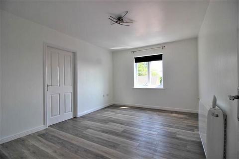 1 bedroom flat for sale, Trinity Road, Edwinstowe, Mansfield, Nottinghamshire, NG21 9RW