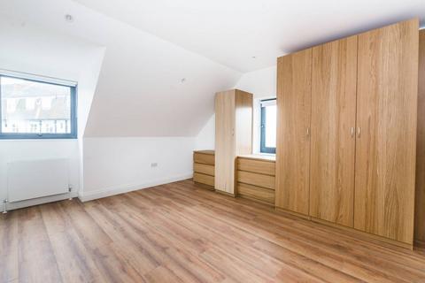 2 bedroom house to rent, East End Road, East Finchley, London, N2