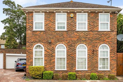 5 bedroom house to rent, College Close, Harrow Weald, Harrow, HA3