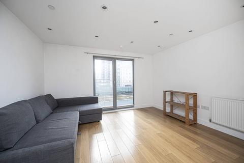 Studio to rent, Christian Street, E1, Aldgate, London, E1