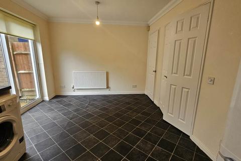 3 bedroom detached house to rent, Prentice Grove, Milton Keynes MK5