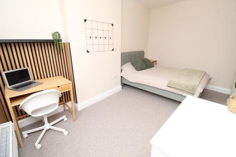 2 bedroom flat to rent, Denman Street , Nottingham NG7