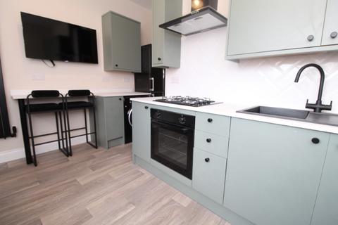 2 bedroom flat to rent, Denman Street, Nottingham NG7