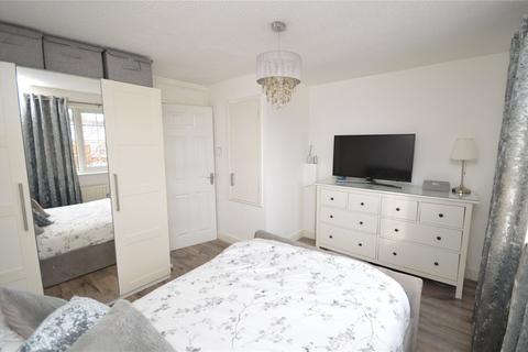 6 Ledbury Green, Leeds, LS10 4RY