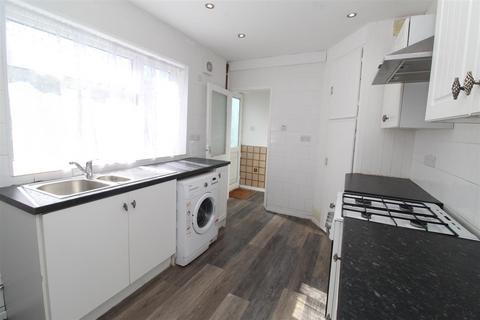 4 bedroom house to rent, Richards Street, Cardiff CF24