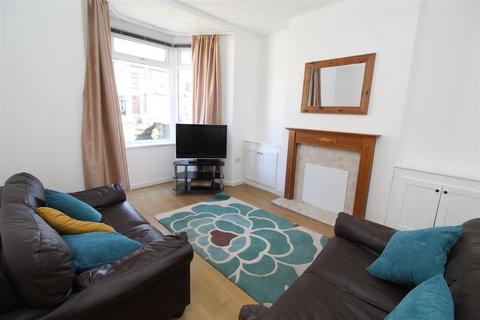 4 bedroom house to rent, Richards Street, Cardiff CF24