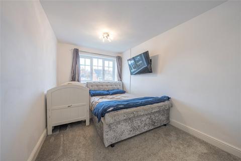 3 bedroom semi-detached house for sale, Oakdene Court, Leeds, West Yorkshire