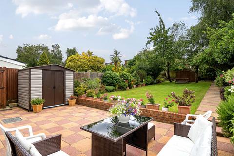 3 bedroom semi-detached house for sale, Winchmore Hill Road, London N21