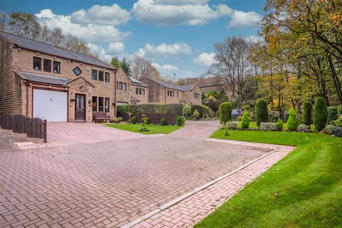 4 bedroom detached house for sale, Bairstow Court, Sowerby Bridge