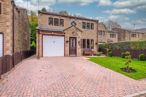 4 bedroom detached house for sale, Bairstow Court, Sowerby Bridge