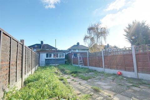 3 bedroom terraced house to rent, Felixstowe Road, London, N9