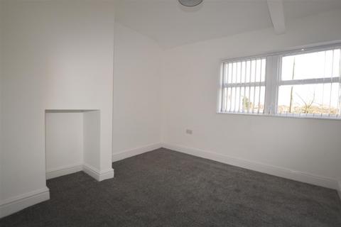 2 bedroom cottage to rent, Town Gate, Wyke, Bradford