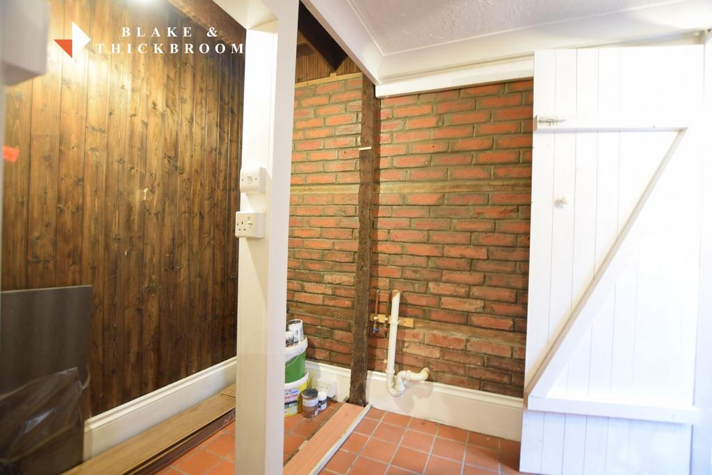 Utility space/ground floor cloakroom