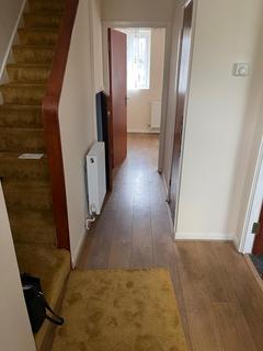 2 bedroom flat to rent, Barking, IG11