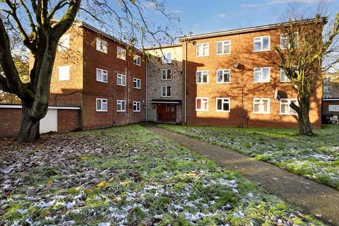 2 bedroom flat to rent, Crown Way, Leamington Spa