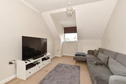 1 bedroom flat for sale, Farningham Road, Crowborough, East Sussex