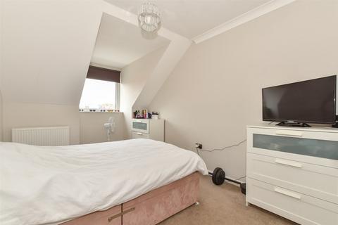 1 bedroom flat for sale, Farningham Road, Crowborough, East Sussex