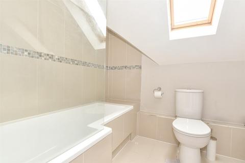 1 bedroom flat for sale, Farningham Road, Crowborough, East Sussex