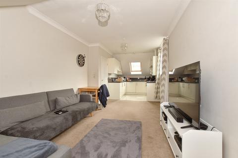 1 bedroom flat for sale, Farningham Road, Crowborough, East Sussex