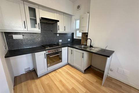 1 bedroom flat for sale, 6-8 Roebuck Lane, Sale