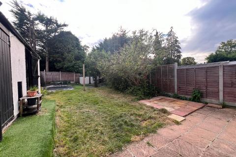37 Harvey Gardens, Loughton, IG10 2AD