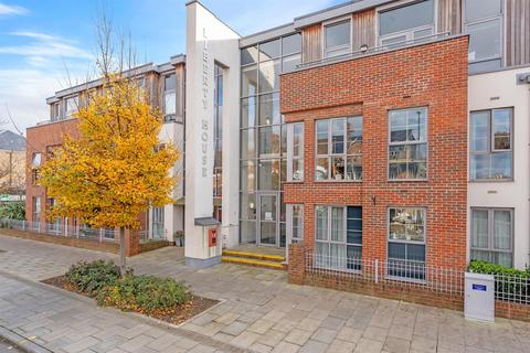 1 bedroom apartment for sale, Kingston Road, London