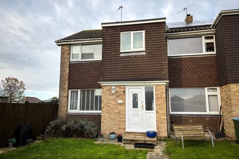 2 bedroom end of terrace house for sale, Kings Drive, Pagham