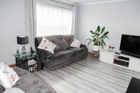 2 bedroom end of terrace house for sale, Kings Drive, Pagham