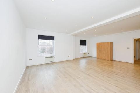 2 bedroom apartment for sale, Stonehills, Welwyn Garden City AL8