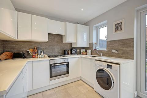65 Bentley Drive, Church Langley, Harlow, CM17 9QT