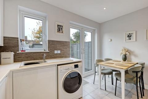 65 Bentley Drive, Church Langley, Harlow, CM17 9QT
